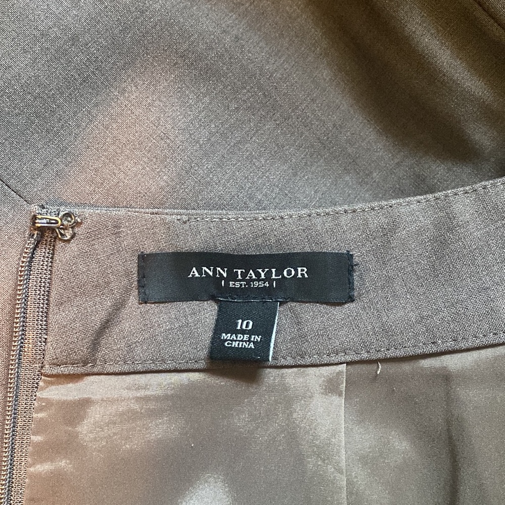 Ann Taylor knee length pencil skirt